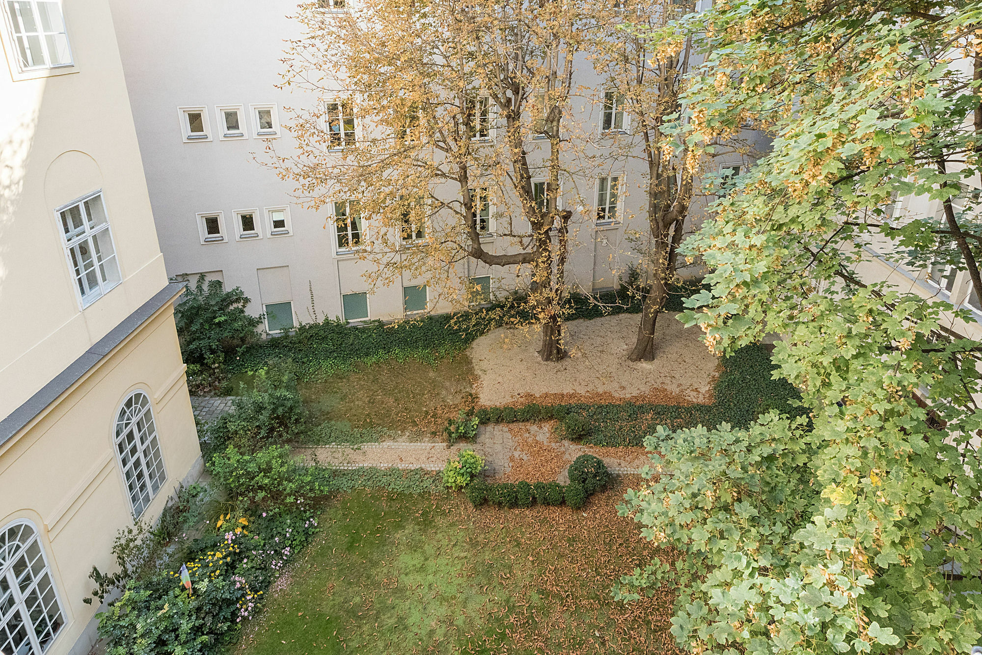 Gasthof Benediktushaus Im Schottenstift 3*